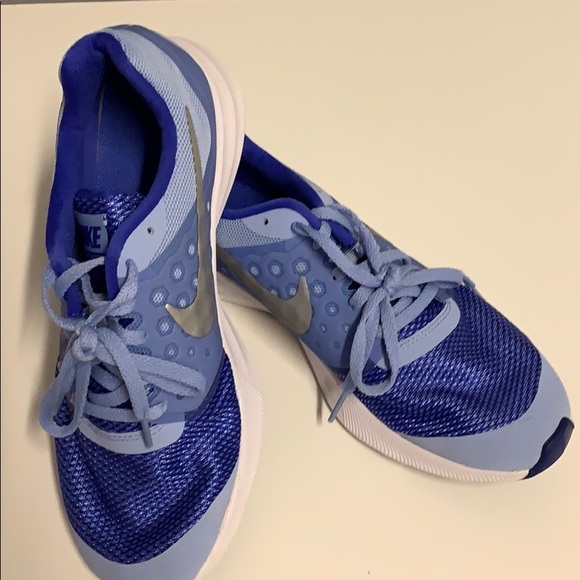 Nike Other - Nike downshifter 7 youth. Size 7 tennis shoes
